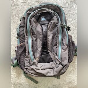 REI Gray Backpack with Teal Accents Lookout Bag Multiple Compartmentd